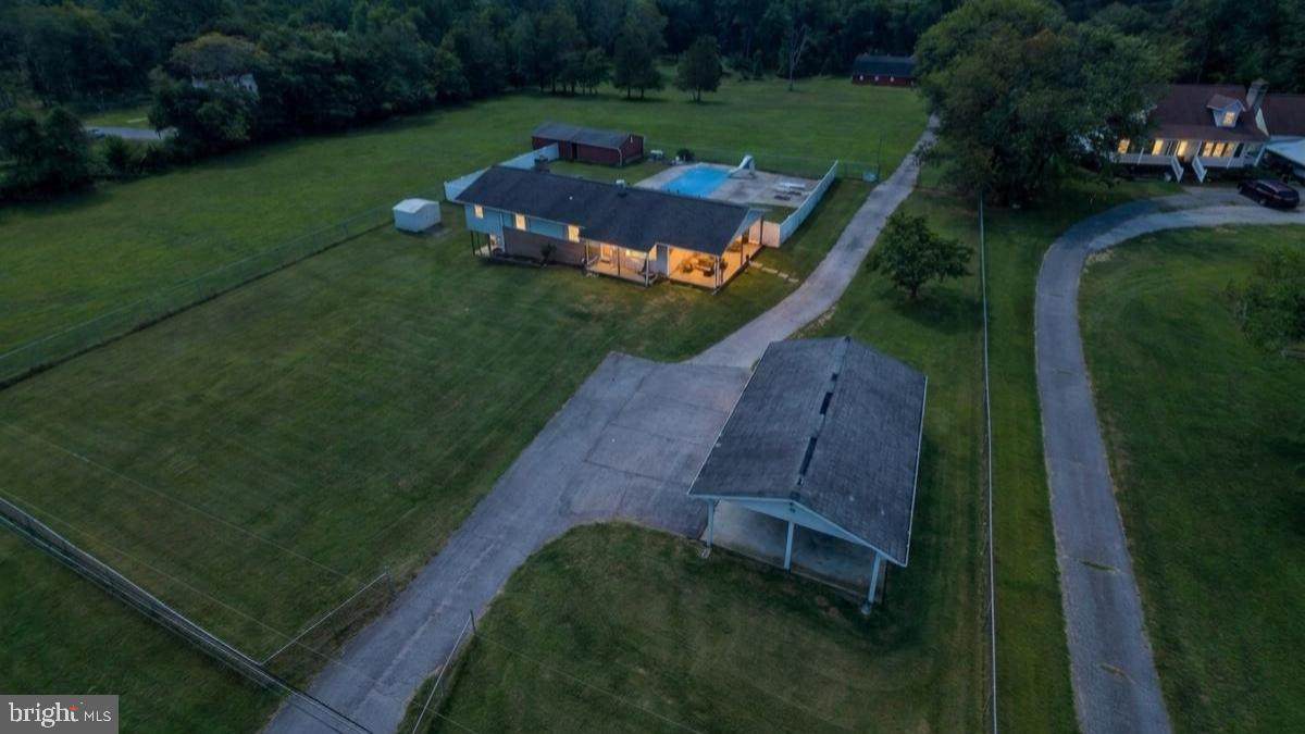 1271 Sleepy Hollow Road - Photo 1