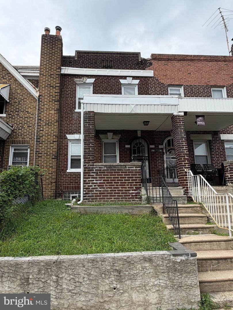 5355 Oxford Street - Photo 1
