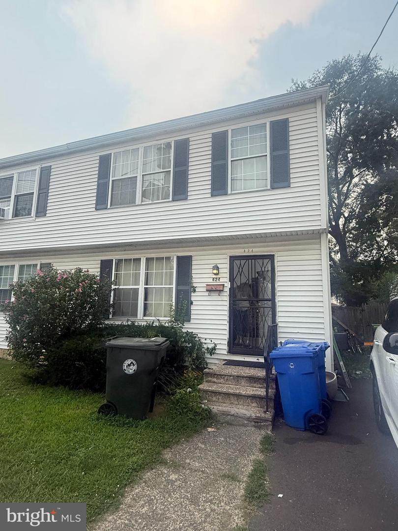 424 Saint Mary Street - Photo 1