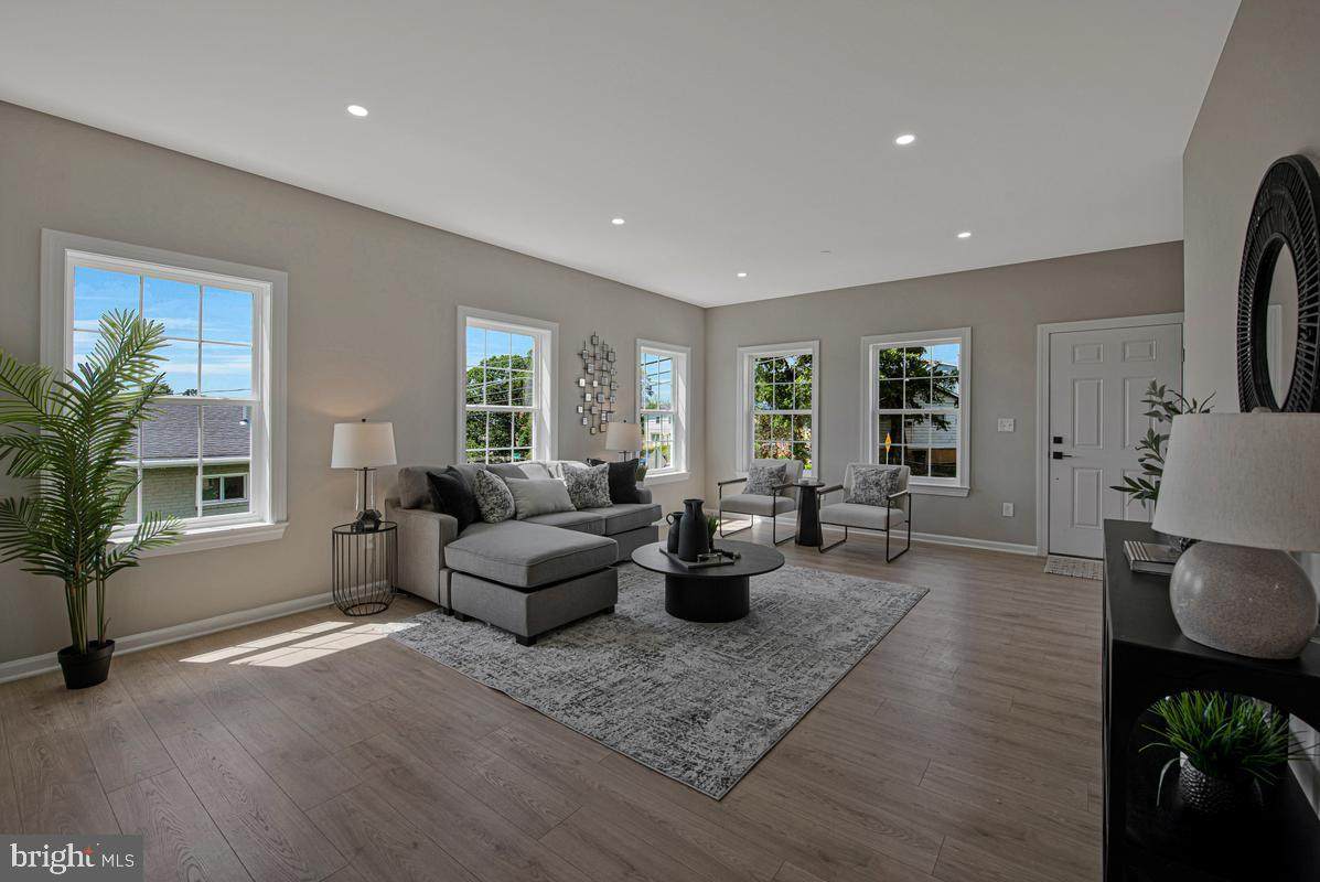 https://bt-photos.global.ssl.fastly.net/brightmls/orig_boomver_1_805212543956-2.jpg