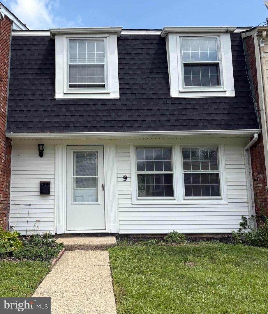 9 Raeburn Lane - Photo 1