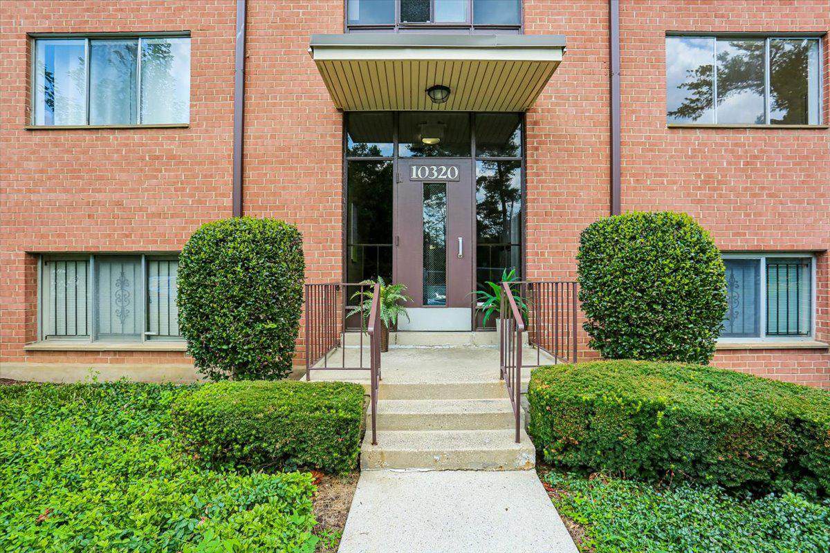 10320 Rockville Pike - Photo 1