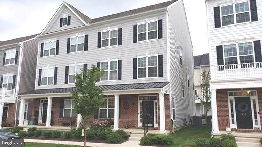 949 Manor Avenue - Photo 1