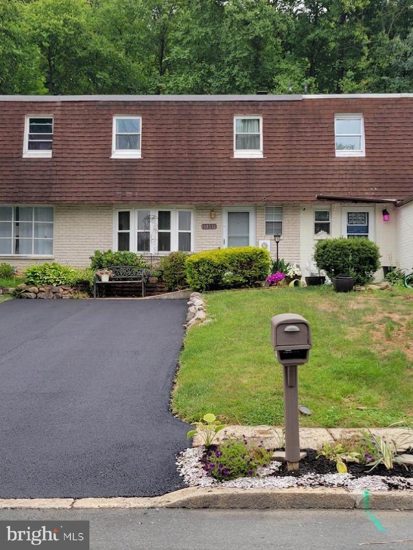 1078 Fox Run - Photo 1