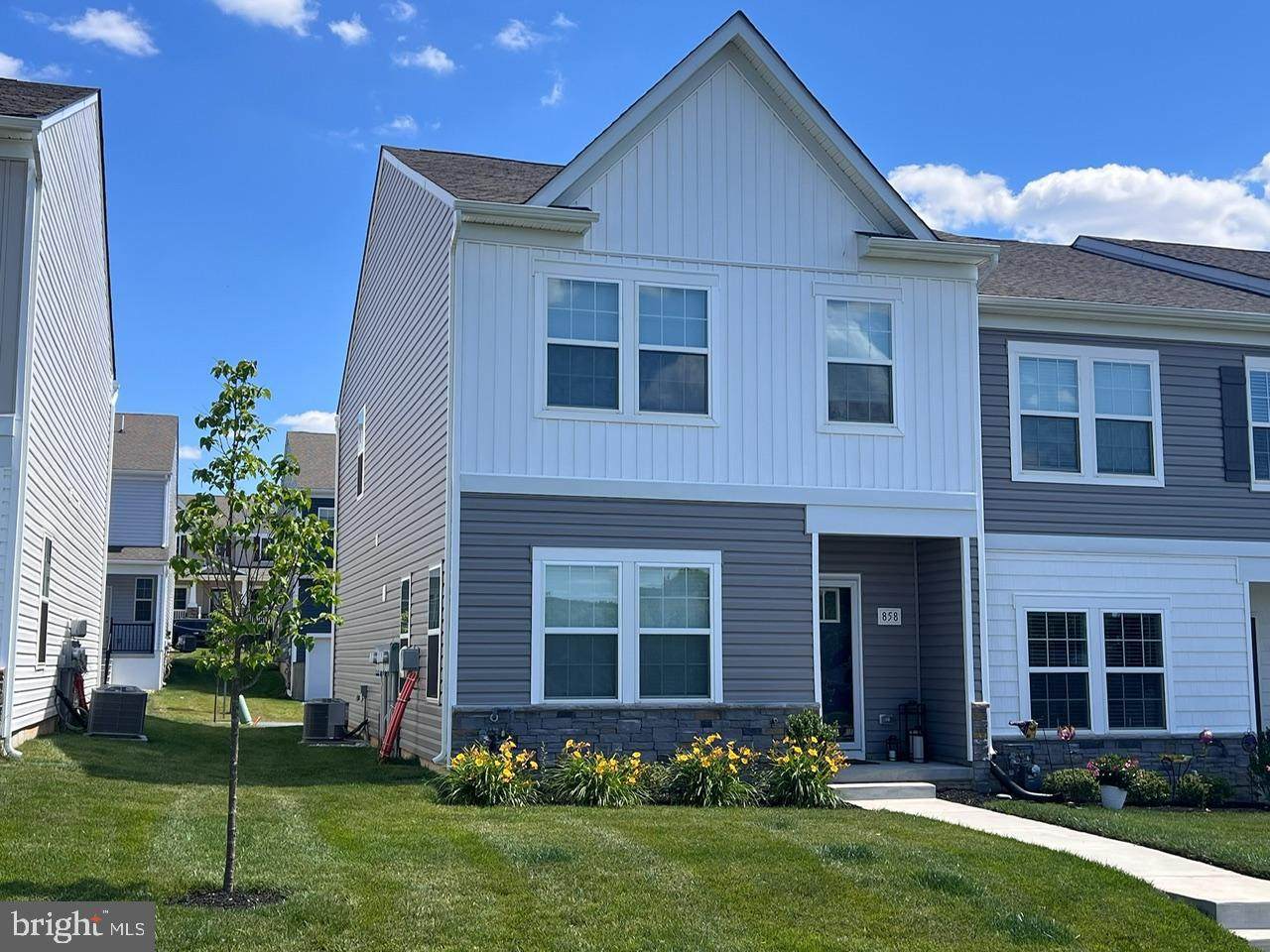 858 Cotrel Lane - Photo 1