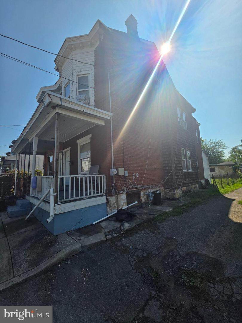 570 Roosevelt Street - Photo 1