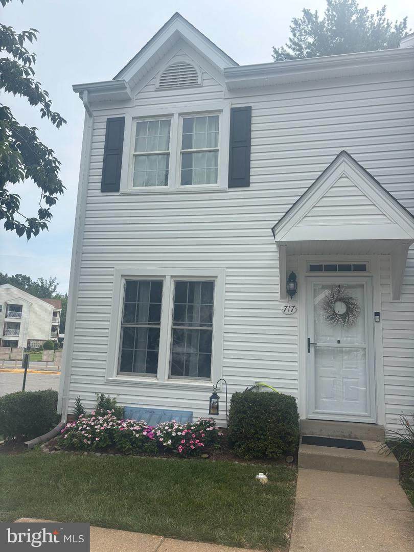 717 Madison Court - Photo 1