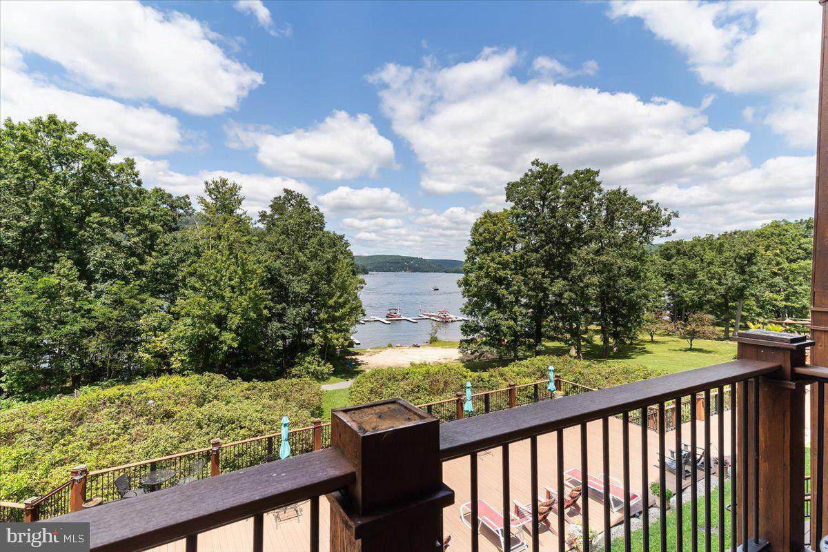 565 Glendale Road - Photo 1