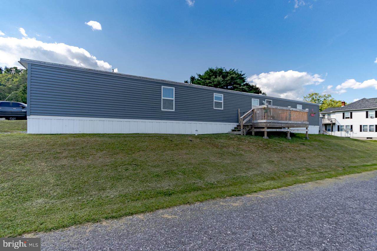 120 Cardinal Drive - Photo 1