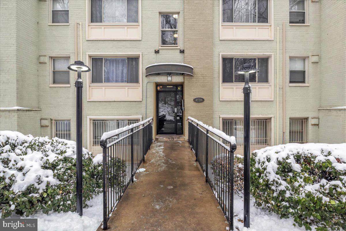 2850 Hartford Street - Photo 1