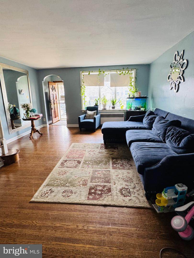 2813 Unruh Avenue - Photo 1