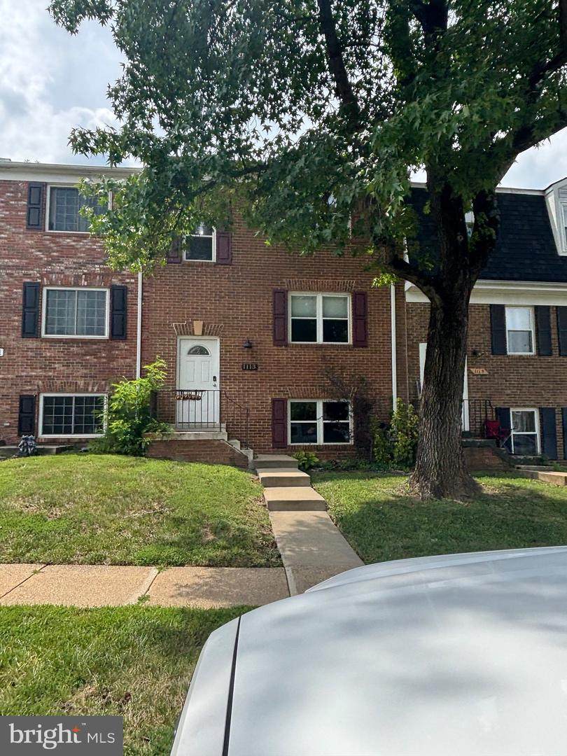 1113 Thomas Jefferson Place - Photo 1