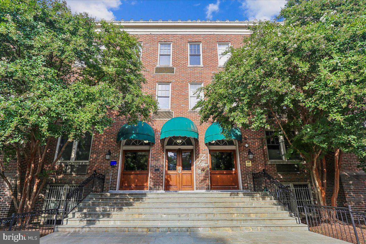 2410 20TH Street - Photo 1