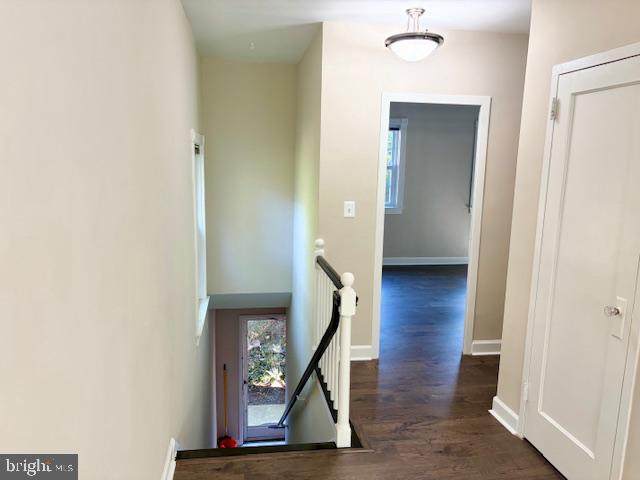 https://bt-photos.global.ssl.fastly.net/brightmls/orig_boomver_1_805238485468-2.jpg