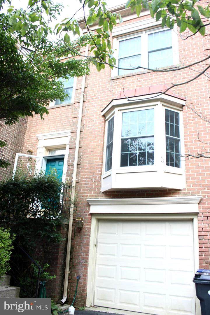 9685 Woodhenge Court - Photo 1