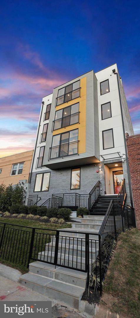 845 19TH Street - Photo 1
