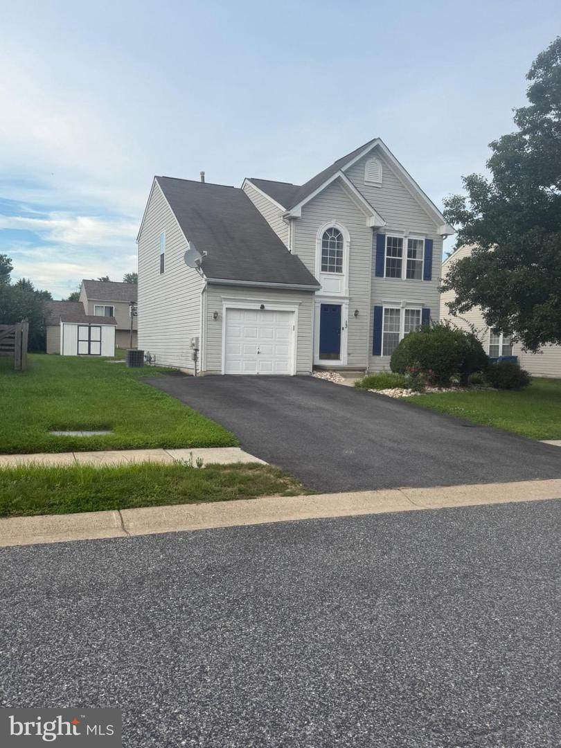 13 Surrey - Photo 1