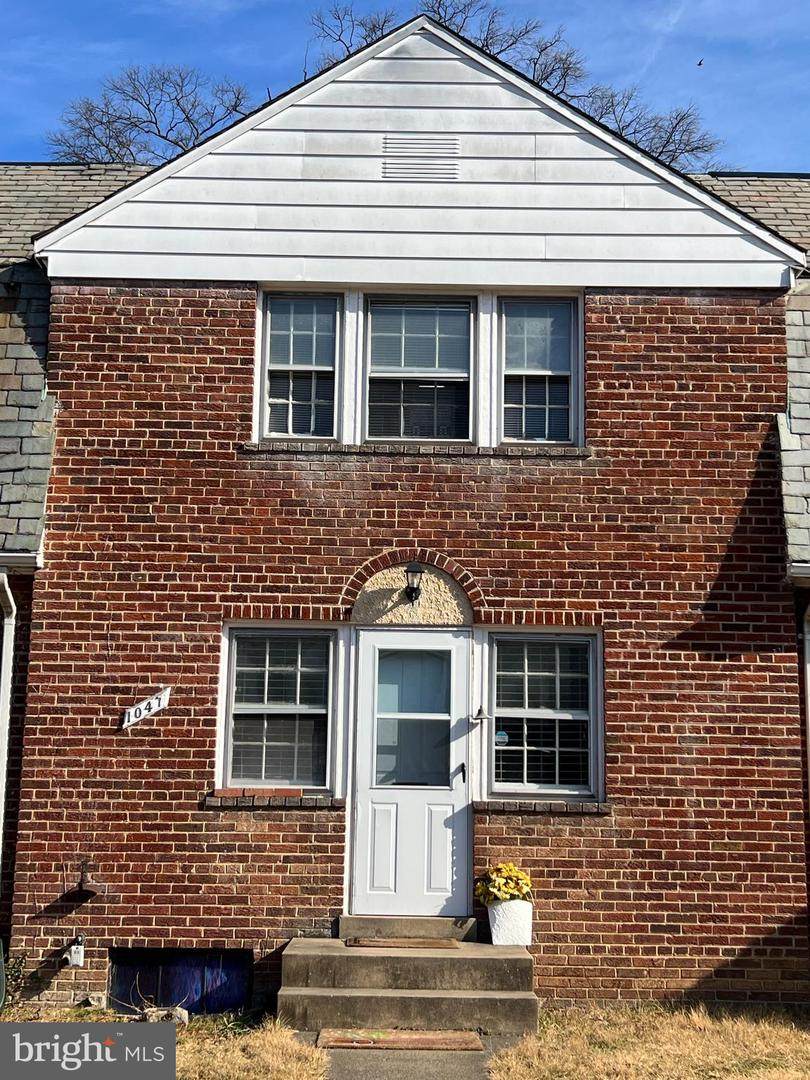 1047 Monroe Street - Photo 1