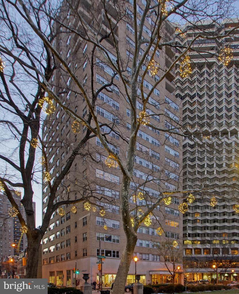 220 Rittenhouse Square - Photo 1