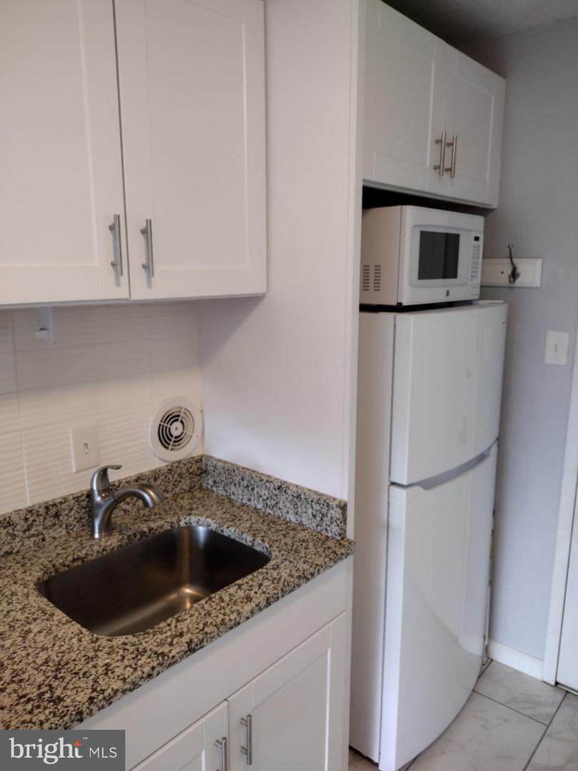 https://bt-photos.global.ssl.fastly.net/brightmls/orig_boomver_1_805261456664-2.jpg