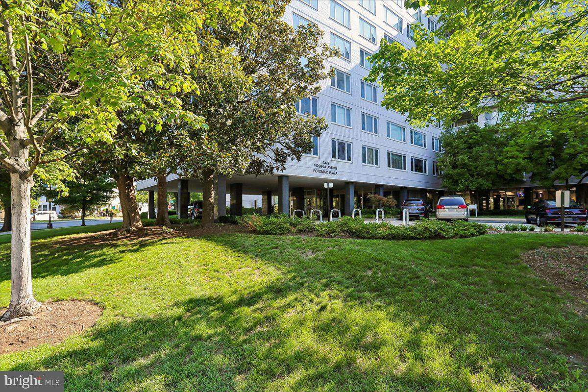 2475 Virginia - Photo 1