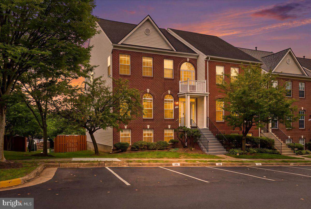 5539 Jowett Court - Photo 1