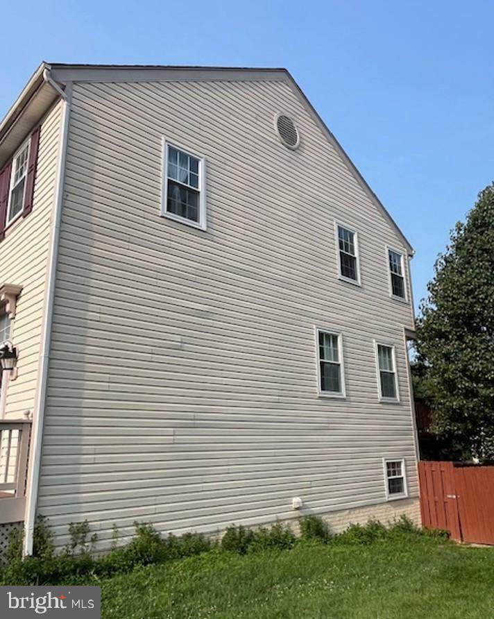 https://bt-photos.global.ssl.fastly.net/brightmls/orig_boomver_1_805266022018-2.jpg