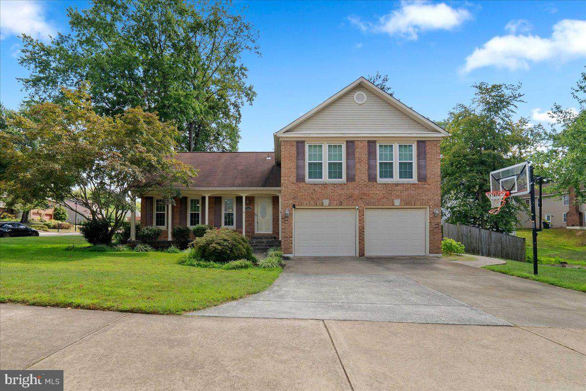 9303 Macswain Place - Photo 1