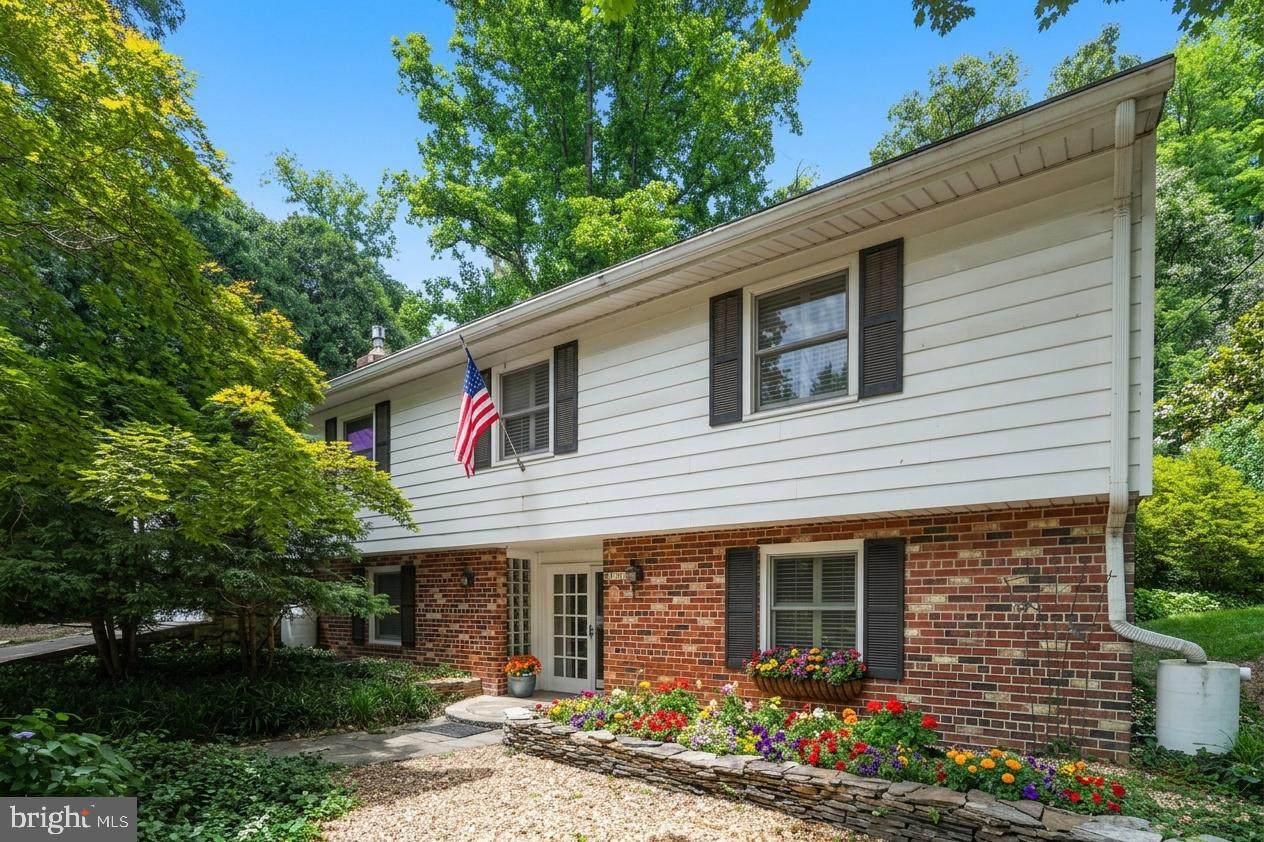 11408 Orleans Way - Photo 1