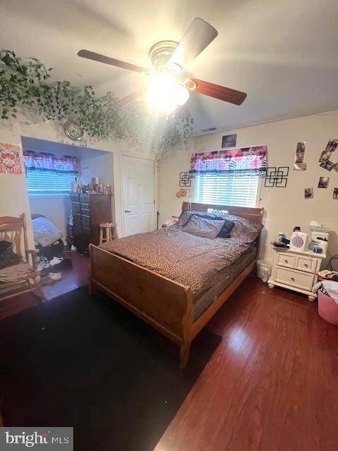 https://bt-photos.global.ssl.fastly.net/brightmls/orig_boomver_1_805269047880-2.jpg