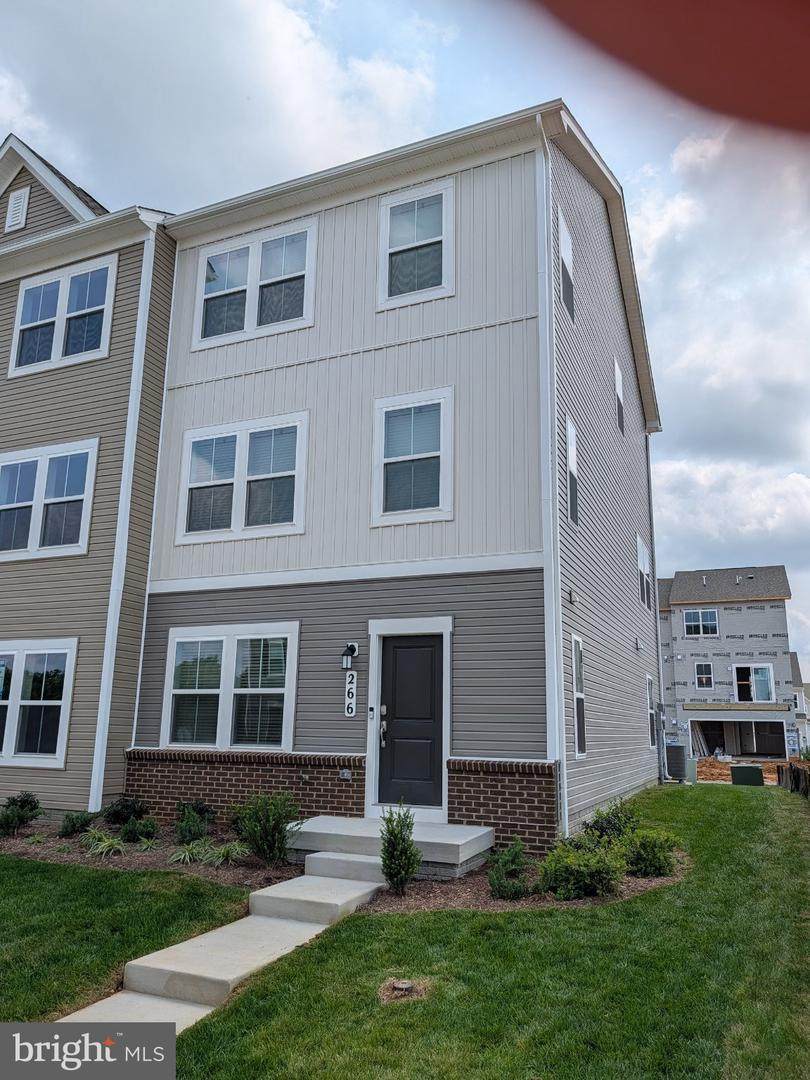 266 Swan Field Avenue - Photo 1