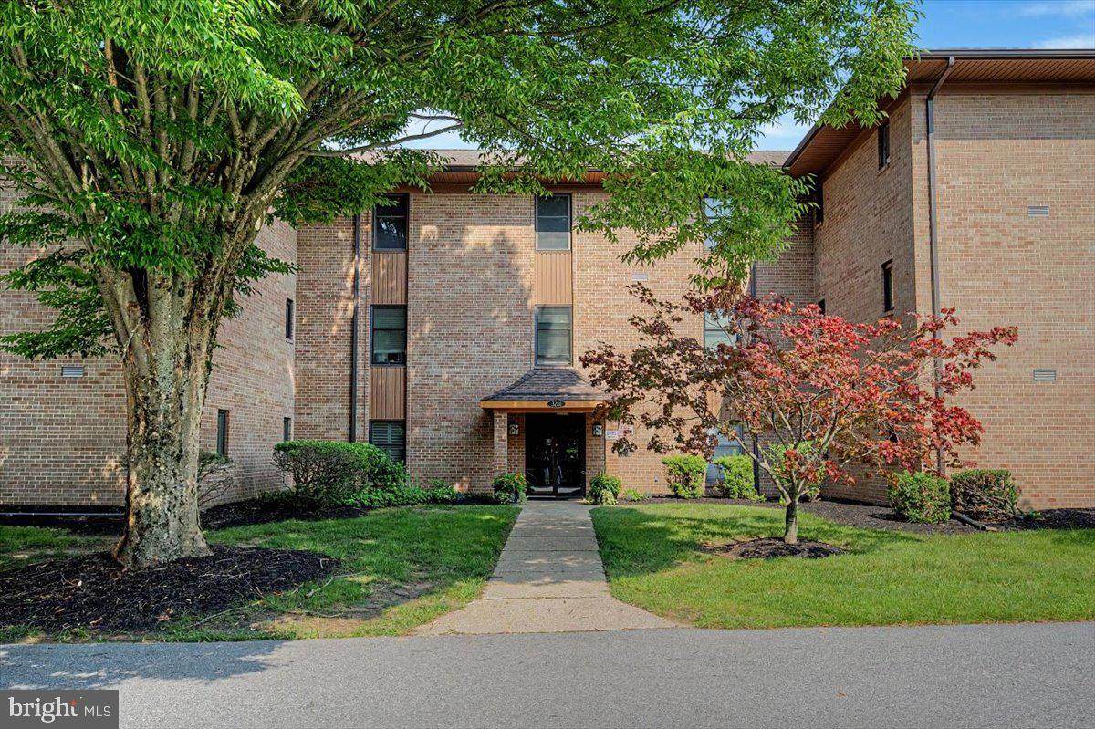 3201-UNIT 301 Falcon Lane - Photo 1