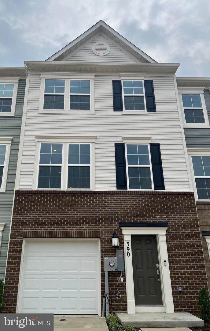 390 Seeback Drive - Photo 1
