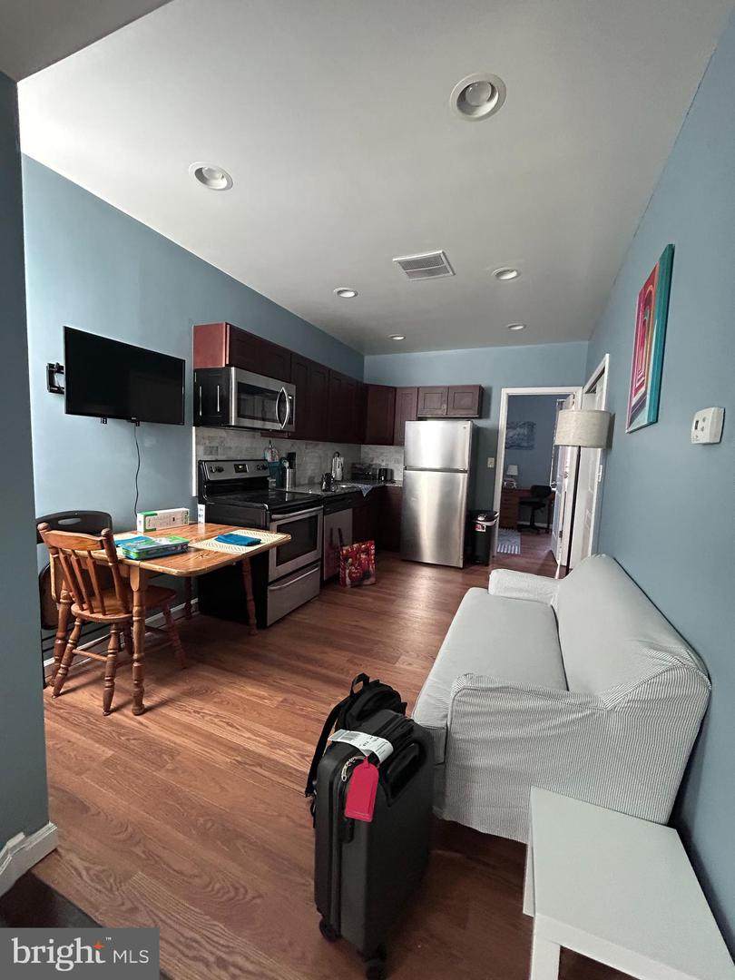 2334 Carlisle Street - Photo 1