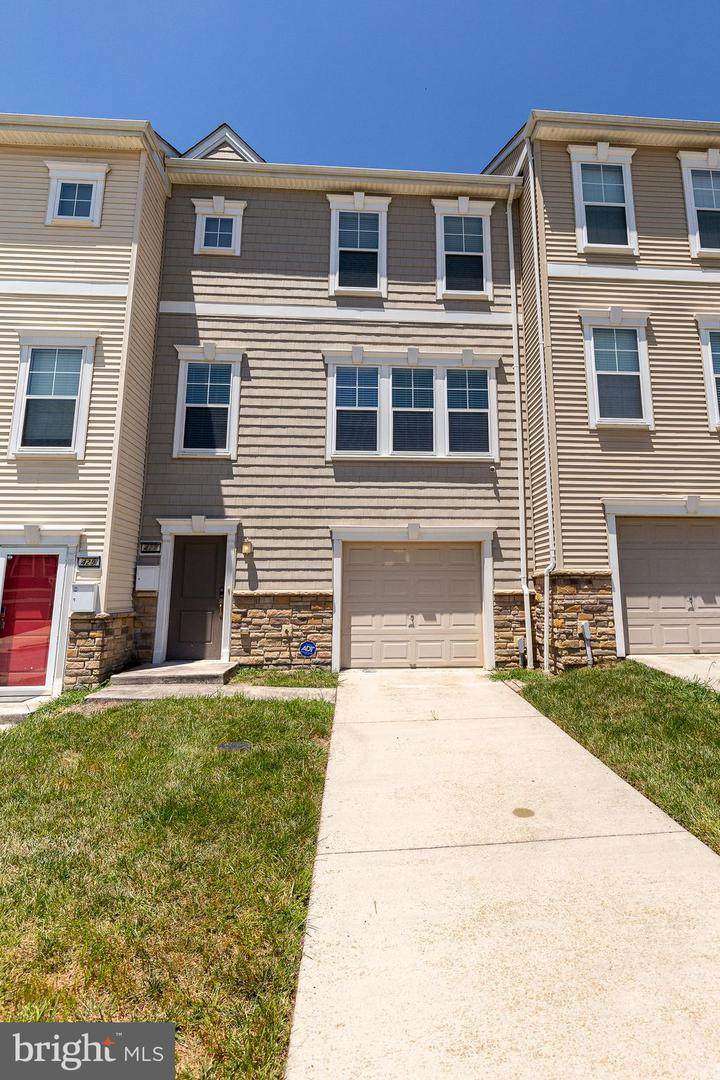 427 Woodcrest Drive - Photo 1