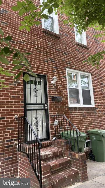 1835 Bond Street - Photo 1