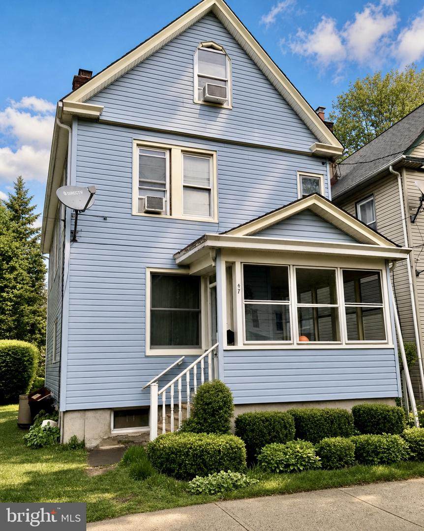 47 Sussex Avenue - Photo 1