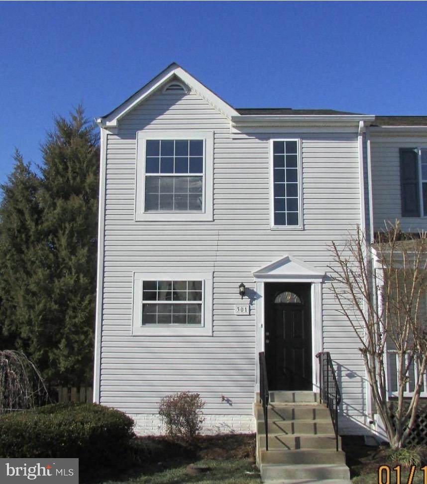 301 Mayfair Place - Photo 1