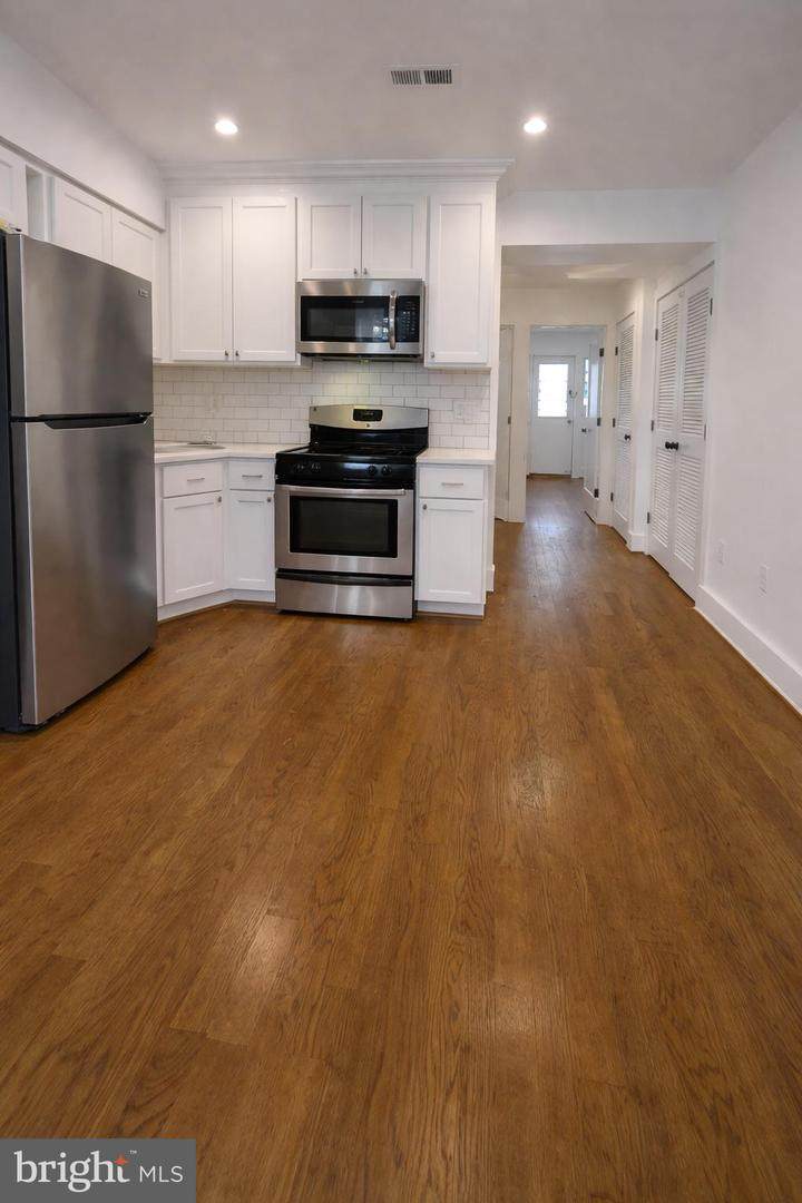 604 17TH Street - Photo 1