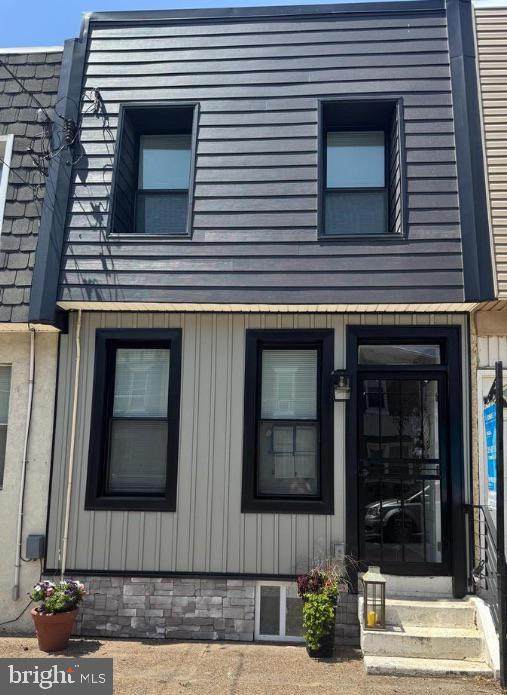 2620 Almond Street - Photo 1