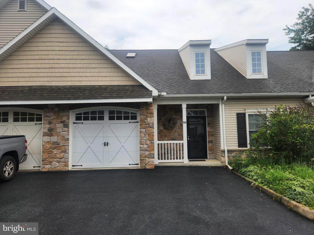964 Elm Avenue - Photo 1