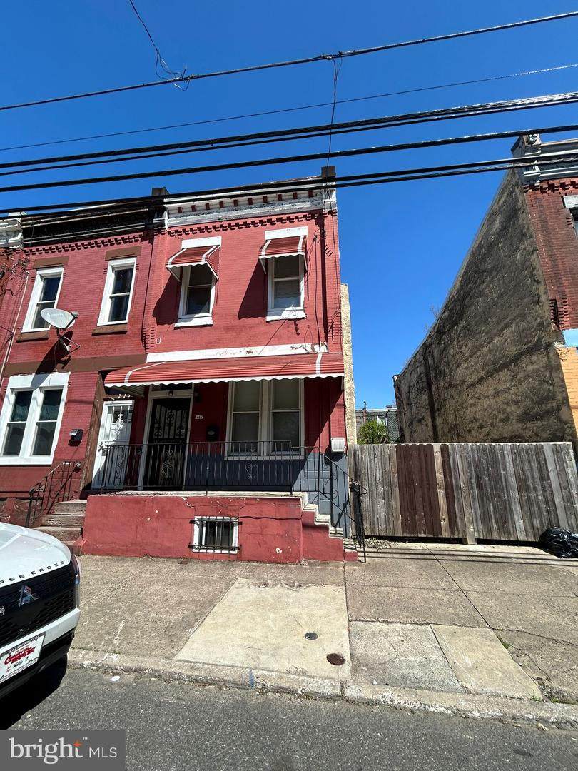 2225 17TH Street - Photo 1
