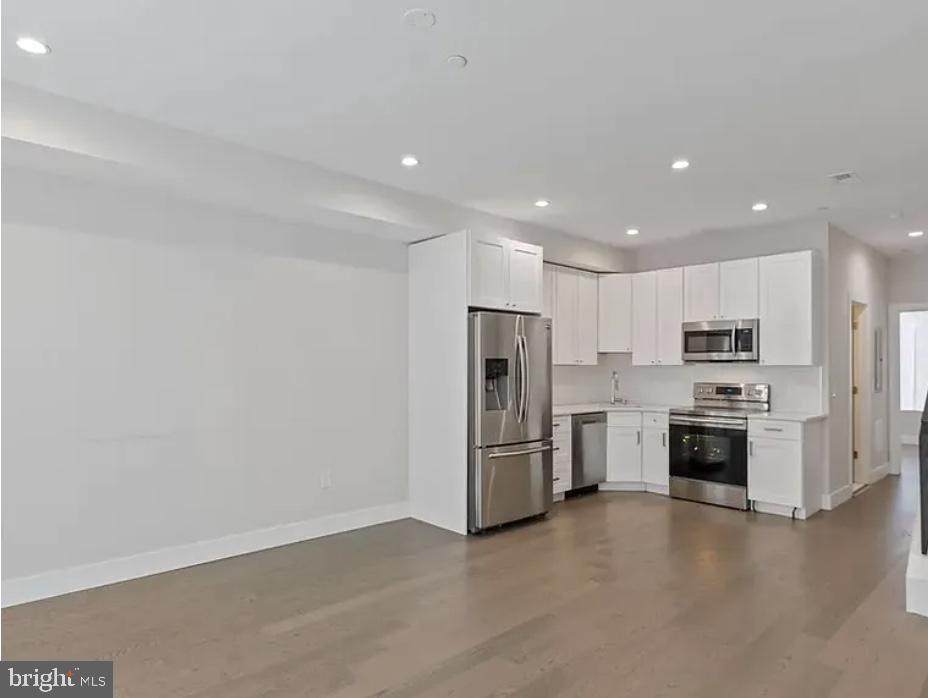2118 8TH Street - Photo 1