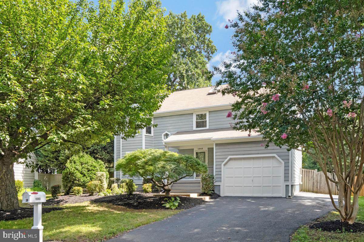 1543 Hunting Avenue - Photo 1