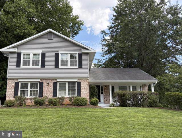 10027 Glenoak Court - Photo 1
