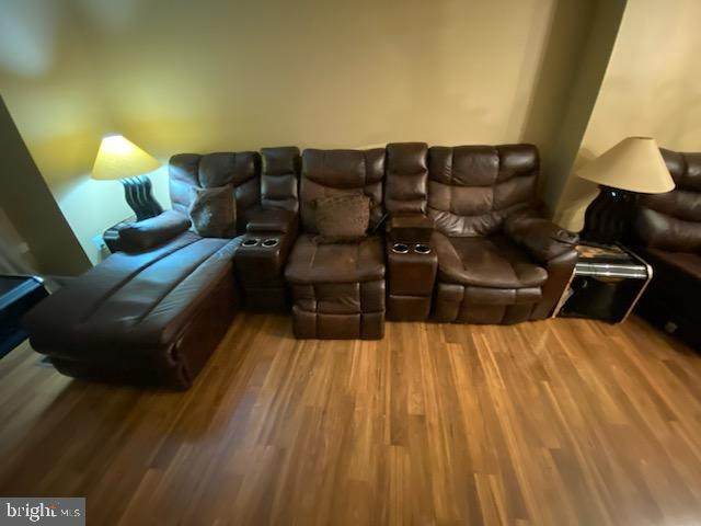 https://bt-photos.global.ssl.fastly.net/brightmls/orig_boomver_1_805304484768-2.jpg
