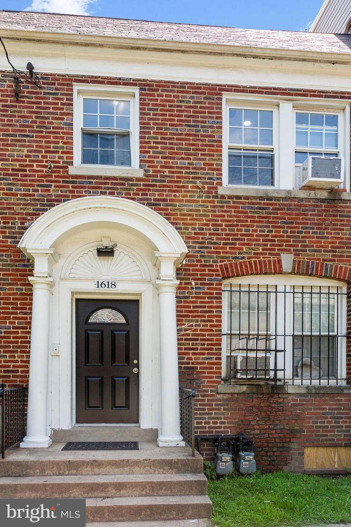 1618 18TH Street - Photo 1