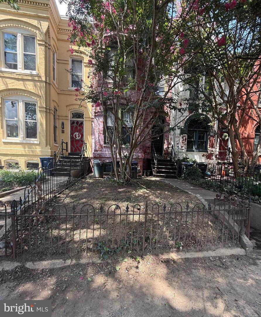 1834 13TH Street - Photo 1