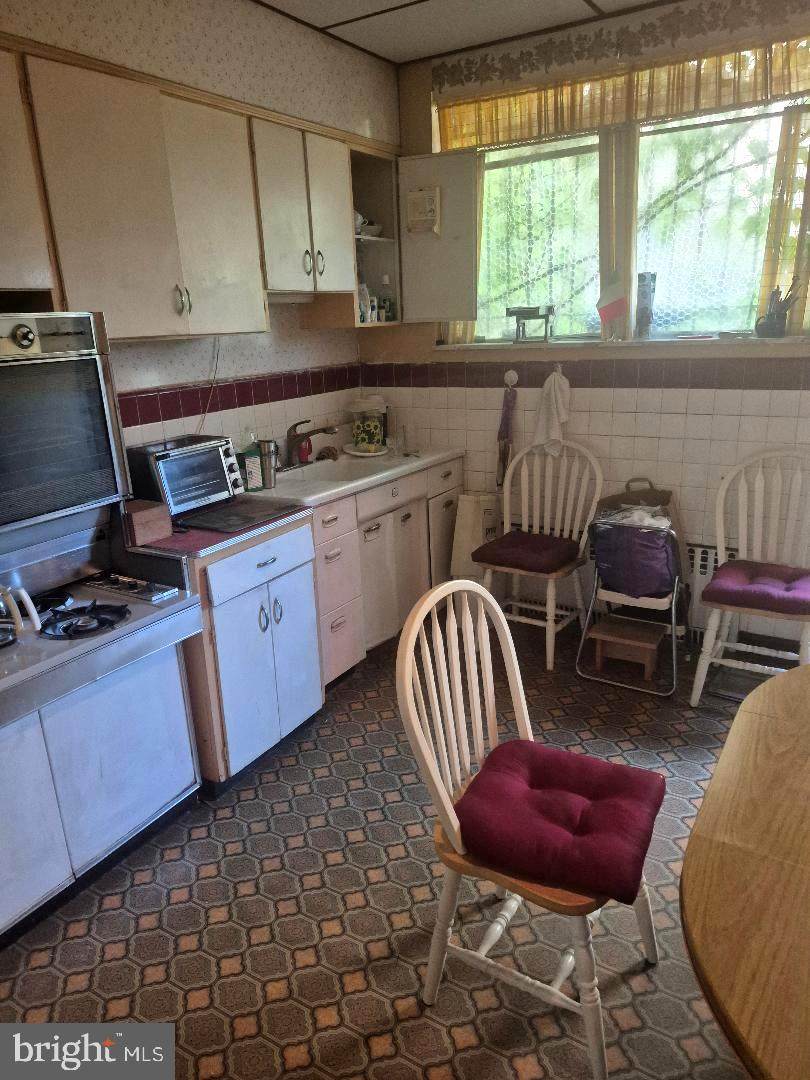1214 11TH Street - Photo 1
