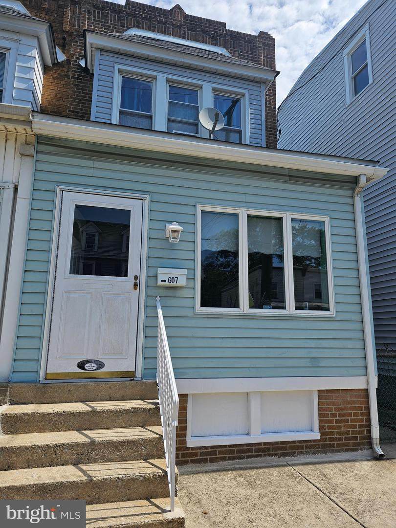 607 Hunter Street - Photo 1